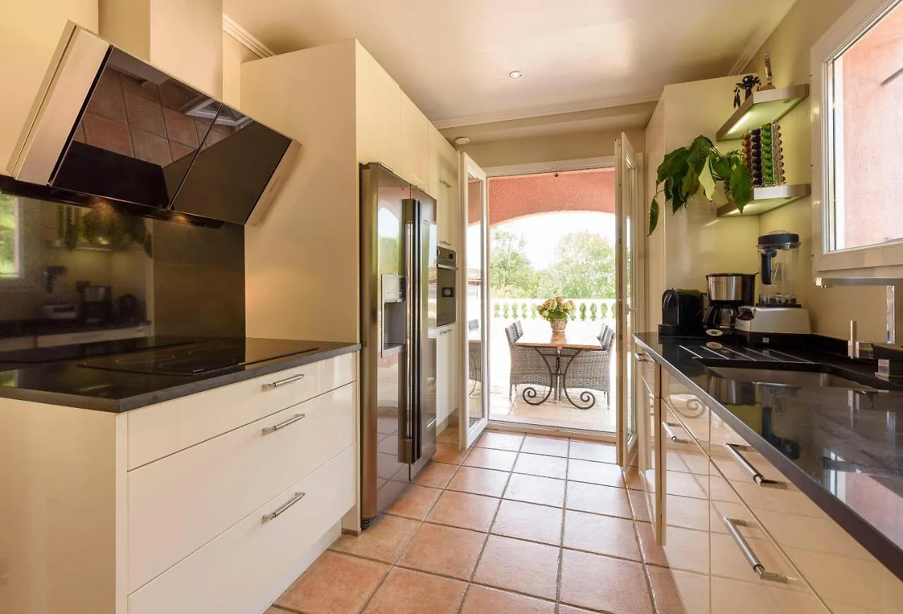 La Maisonnette Du Clos La Roquette-sur-Siagne Apartment